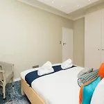 Beachfront Apartment With Stunning Ocean Views