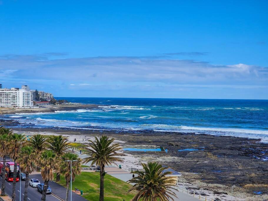 Beachfront With Stunning Ocean Views Apartment *